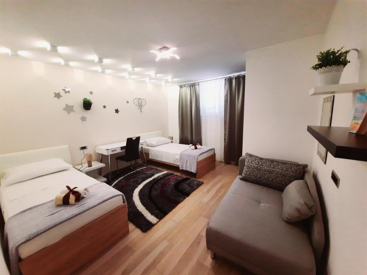 Split Symphony Garden: Modern, New Apartment Εξωτερικό φωτογραφία