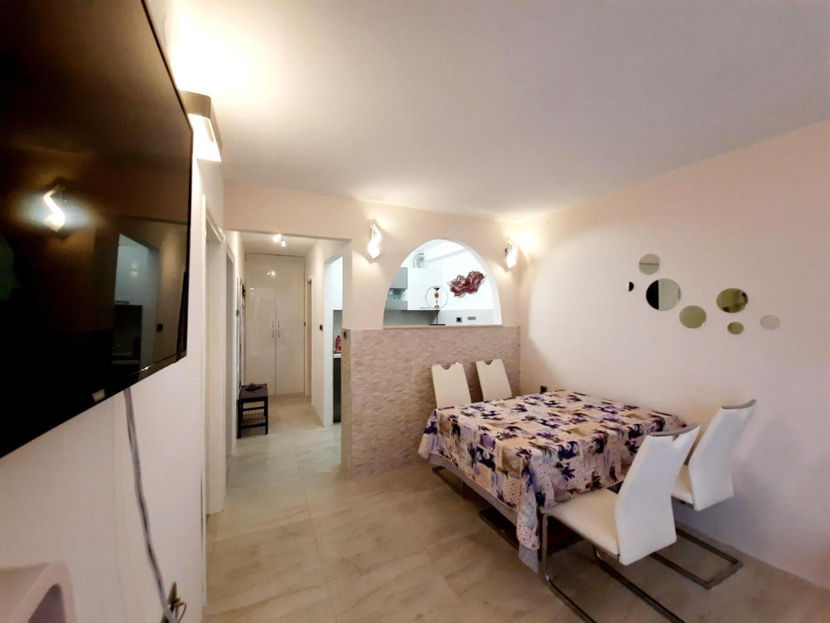 Split Symphony Garden: Modern, New Apartment Εξωτερικό φωτογραφία