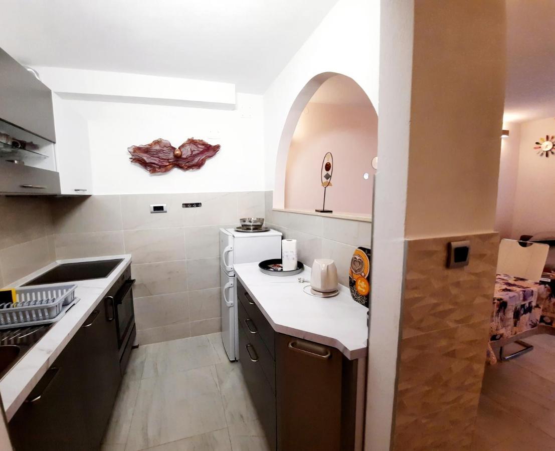 Split Symphony Garden: Modern, New Apartment Εξωτερικό φωτογραφία
