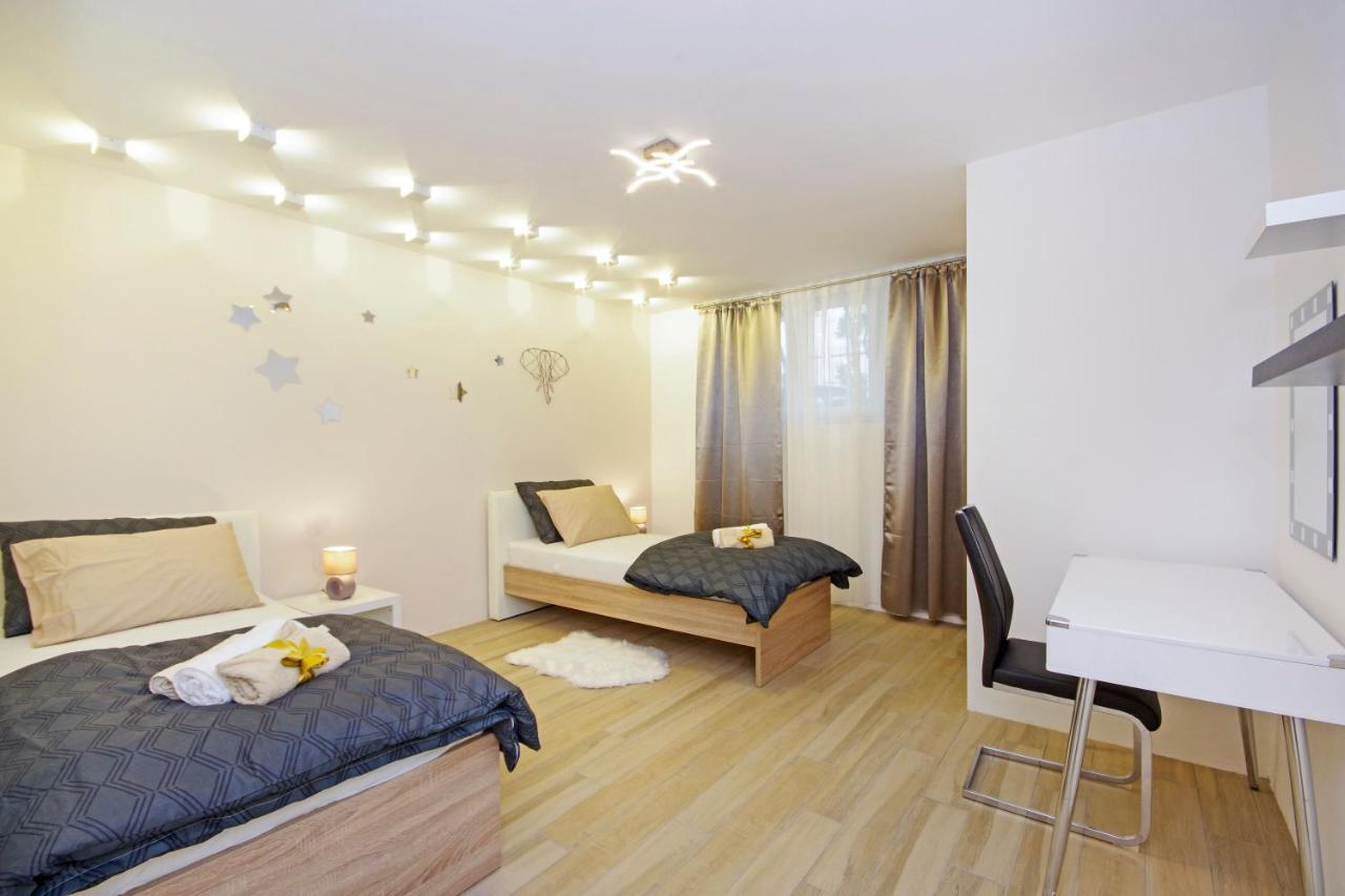 Split Symphony Garden: Modern, New Apartment Εξωτερικό φωτογραφία