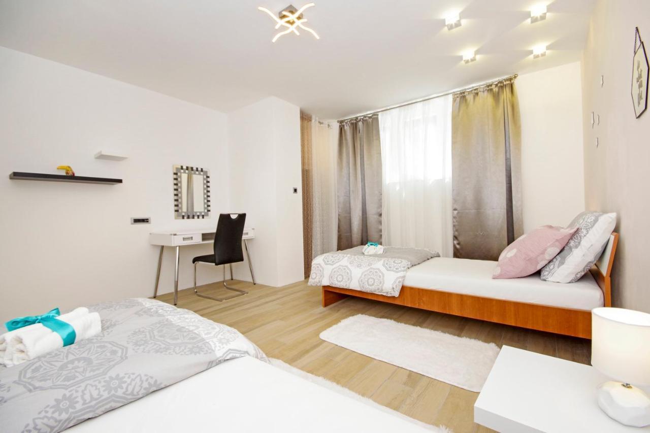 Split Symphony Garden: Modern, New Apartment Εξωτερικό φωτογραφία