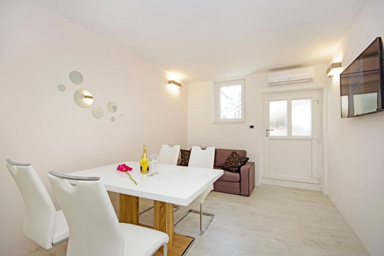 Split Symphony Garden: Modern, New Apartment Εξωτερικό φωτογραφία