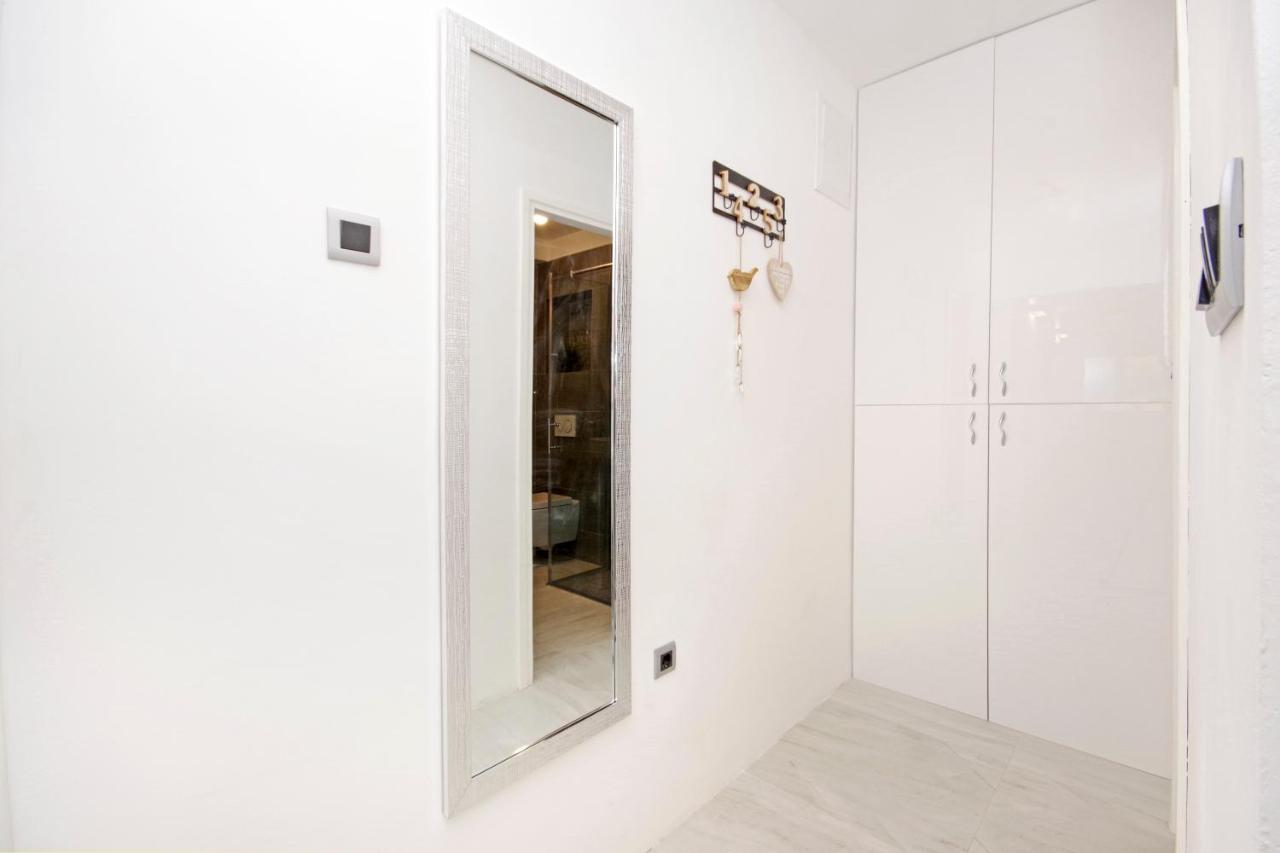 Split Symphony Garden: Modern, New Apartment Εξωτερικό φωτογραφία