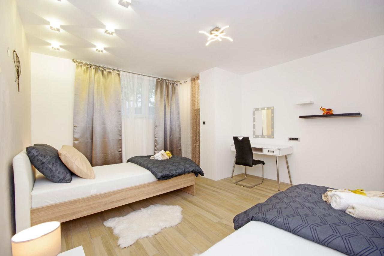 Split Symphony Garden: Modern, New Apartment Εξωτερικό φωτογραφία