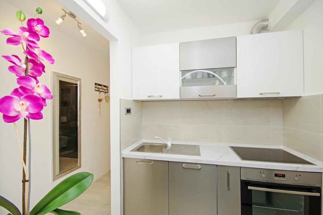 Split Symphony Garden: Modern, New Apartment Εξωτερικό φωτογραφία